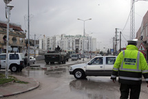 مدرعات الجيش في شوارع العاصمة التونسية - خاص بالهدهد