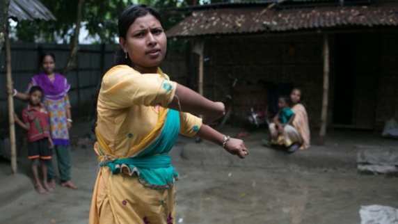 ناشطة بنغالية تطالب الاوربيين بدعم منع زواج القاصرات في بلدها ناشطة بنغالية تطالب الاوربيين بدعم منع زواج القاصرات في بلدها
