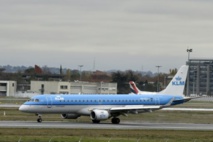 السماح لزوجين ايرانيين بالتوجه لامريكا بعد 5 ايام في امستردام