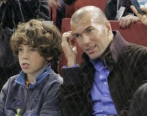 زيدان: أتفهم شكوك ايسكو بشأن تجديد تعاقده مع ريال مدريد