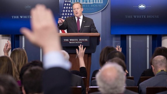 منع حضور مؤتمر صحفي بالبيت الأبيض يُثير غضب الإعلام الأمريكي