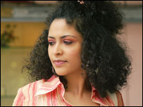 فيلم جديد يناقش قضية فلسطينية يسجن الاسرائيليون زوجها فيلم جديد يناقش قضية فلسطينية يسجن الاسرائيليون زوجها