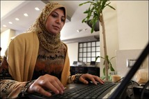 شابة مصرية تؤسس جمعية لانصاف العوانس شابة مصرية تؤسس جمعية لانصاف العوانس