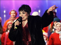 وفاة مغنية الجاز الأميركية ايرثا كيت وفاة مغنية الجاز الأميركية ايرثا كيت