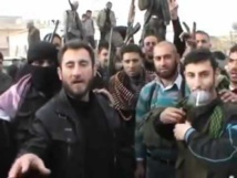 في خان شيخون ناجون يتحسرون على موتاهم ويرحبون بالضربة  