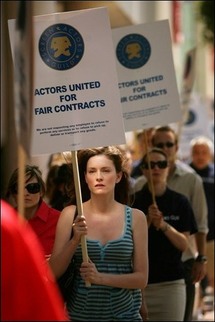 اضراب ممثلي هوليوود يجبر مديرهم على الاستقالة اضراب ممثلي هوليوود يجبر مديرهم على الاستقالة