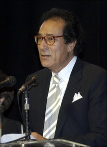 جملة اعتراضية تعيق وصول حسني لليونسكو  جملة اعتراضية تعيق وصول حسني لليونسكو