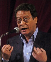 مخرج فيلم  محمود درويش يبحث عن ريتا خارج القصيدة مخرج فيلم  محمود درويش يبحث عن ريتا خارج القصيدة