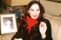 وفاة الفنانة المسرحية اللبنانية سلوى القطريب وفاة الفنانة المسرحية اللبنانية سلوى القطريب