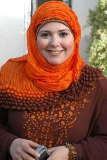 هل جفت مصادر تمويل الورع الفني ؟...الفنانات المحجبات بين لقمة العيش والحنين للأضواء هل جفت مصادر تمويل الورع الفني ؟...الفنانات المحجبات بين لقمة العيش والحنين للأضواء