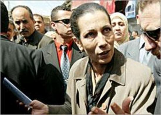 الاعلام يقزم خصوم الرئيس .....أرانب وصيادون في الانتخابات الجزائرية الاعلام يقزم خصوم الرئيس .....أرانب وصيادون في الانتخابات الجزائرية