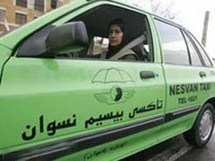 مشاكسات لطيفة وعنيفة لسائقات ايرانيات يقتحمن بجدارة مهنة كانت محجوزة للرجال مشاكسات لطيفة وعنيفة لسائقات ايرانيات يقتحمن بجدارة مهنة كانت محجوزة للرجال