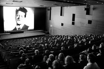 وفاة أشهر مخرج بريطاني لأفلام الحرب العالمية الثانية  وفاة أشهر مخرج بريطاني لأفلام الحرب العالمية الثانية