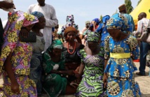 تلميذات تشيبوك" على عائلاتهن تلميذات تشيبوك" على عائلاتهن