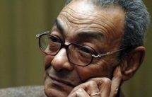 سكان القصر .. جديد بهاء طاهر من مجموعة لم اعرف ان الطواويس تطير سكان القصر .. جديد بهاء طاهر من مجموعة لم اعرف ان الطواويس تطير