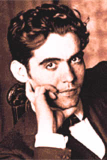 عائلة لوركا تعارض نبش مقبرته وقاضي غرناطة يرفض استلام ملف القضية عائلة لوركا تعارض نبش مقبرته وقاضي غرناطة يرفض استلام ملف القضية