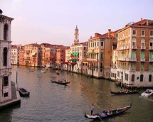 البندقية عاصمة عالمية للفن المعاصر بتدشينها مثلثا من المتاحف والمؤسسات الثقافية
