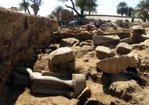 العثور على ثلاث مقابر فرعونية تعود إلى عصر فرعون التوحيد اخناتون العثور على ثلاث مقابر فرعونية تعود إلى عصر فرعون التوحيد اخناتون