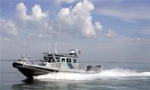 ثلاثة ارقام قياسية حققها ضرير على متن زورق سريع ثلاثة ارقام قياسية حققها ضرير على متن زورق سريع