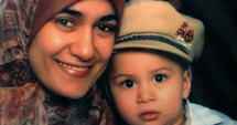 الفتيلة مروة الشربيني و طفلها الفتيلة مروة الشربيني و طفلها
