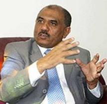 وزير الاعلام اليمني حسن اللوزي وزير الاعلام اليمني حسن اللوزي