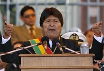 الرئيس البوليفي يتهم بالخيانة كل من يقبل بقاعدة أمريكية