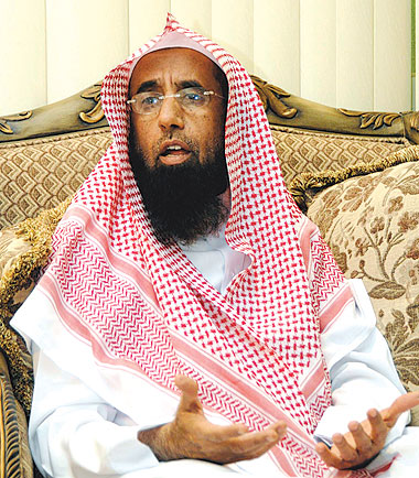 رئيس هيئة الامر بالمعروف والنهي عن المنكر التي تحمل لواء محاربة الفنون رئيس هيئة الامر بالمعروف والنهي عن المنكر التي تحمل لواء محاربة الفنون