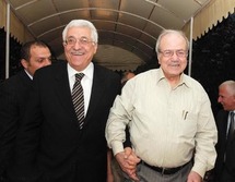 وساطة قطرية للمصالحة بين عباس والقدومي وبن بيلا الفلسطيني يشكو الأخير لمحكمة فتح وساطة قطرية للمصالحة بين عباس والقدومي وبن بيلا الفلسطيني يشكو الأخير لمحكمة فتح