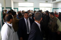 تونس تشيع ضابط توفي متأثرا بحروق باحتجاجات سيدي بوزيد تونس تشيع ضابط توفي متأثرا بحروق باحتجاجات سيدي بوزيد