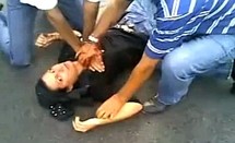 محاولة انقاذ ندا .. الفتاة الايرانية التى قتلت برصاصة قناص محاولة انقاذ ندا .. الفتاة الايرانية التى قتلت برصاصة قناص