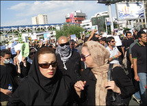 اعتقال 50 شخصا من انصار المعارضة في طهران احتشدوا لاحياء ذكرى ضحايا الاضطرابات الأخيره اعتقال 50 شخصا من انصار المعارضة في طهران احتشدوا لاحياء ذكرى ضحايا الاضطرابات الأخيره