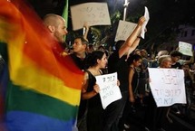نصف الاسرائيليين تقريبا يرون أن مثليي الجنس منحرفون
