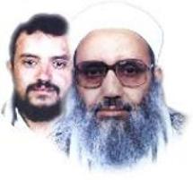 امام المسجد اليمني محمد علي المؤيد و مساعده محمد زايد