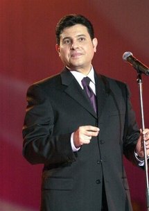 الفنان هاني شاكر الفنان هاني شاكر