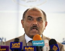حسن اللوزي وزير الاعلام اليمني حسن اللوزي وزير الاعلام اليمني