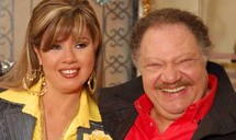 حالة من الارتباك يعيشها المشاهد العربي أمام 60 مسلسلا على الشاشة الرمضانية حالة من الارتباك يعيشها المشاهد العربي أمام 60 مسلسلا على الشاشة الرمضانية