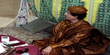 العقيد في خيمته