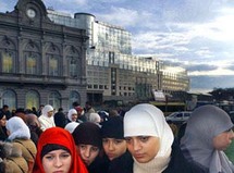 الحل الألماني...البحث عن انتماء ونظام أخلاقي مختلف يدفع النساء الألمانيات بأتجاه الاسلام الحل الألماني...البحث عن انتماء ونظام أخلاقي مختلف يدفع النساء الألمانيات بأتجاه الاسلام