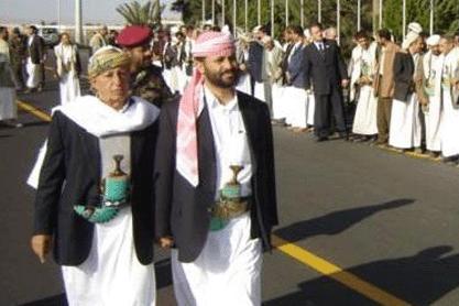 الشيخ حميد الاحمر - يمين - ارشيف الشيخ حميد الاحمر - يمين - ارشيف