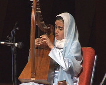 إعادة إحياء العزف على آلة الصنج الموسيقية في إيران إعادة إحياء العزف على آلة الصنج الموسيقية في إيران
