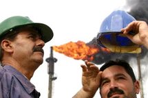 العراق يقاضي الشركات المتورطة في قضايا الفساد في برنامج النفط مقابل الغذاء