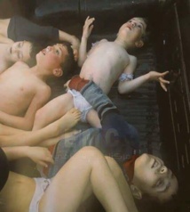 أهالي خان شيخون يحيون ذكرى مرور مئة يوم على ضحايا الغازات أهالي خان شيخون يحيون ذكرى مرور مئة يوم على ضحايا الغازات