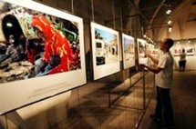 منح جائزة مهرجان التصوير الصحافي في فئة الاخبار لمصور بولندي منح جائزة مهرجان التصوير الصحافي في فئة الاخبار لمصور بولندي