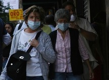 أنفلونزا الخنازير تثير دعوات إلى "الاضراب عن القبلات" في أسبانيا