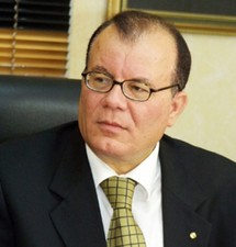 نبيل الشريف ينفي أن تكون زيارة الوفد تطبيعية نبيل الشريف ينفي أن تكون زيارة الوفد تطبيعية