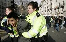 محكمة بريطانية تسجن 3 أسلاميين بتهمة التخطيط لتفجير طائرات بقنابل سائلة