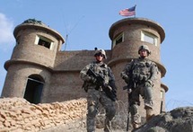 سبعة مدراء سابقين للمخابرات المركزية الأمريكية ينصحون اوباما بإغلاق ملف التحقيقات في التعذيب سبعة مدراء سابقين للمخابرات المركزية الأمريكية ينصحون اوباما بإغلاق ملف التحقيقات في التعذيب