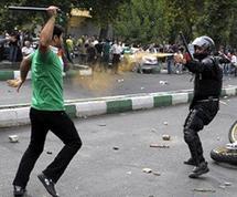 مواجهات المعارضة مع الشرطة الايرانية
