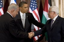 مشهد مأساوي يتكرر ..الإعلام الفلسطيني يرصد تراجعا في اللهجة الأمريكية الداعمة للفلسطينين مشهد مأساوي يتكرر ..الإعلام الفلسطيني يرصد تراجعا في اللهجة الأمريكية الداعمة للفلسطينين