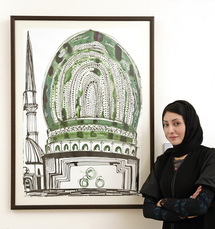 الفنانة التشكيلية لينا مع لوحتها قبة مسجد الرسول الكريم